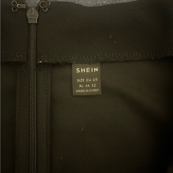 SHEIN Skirt - Picture 2 of 2